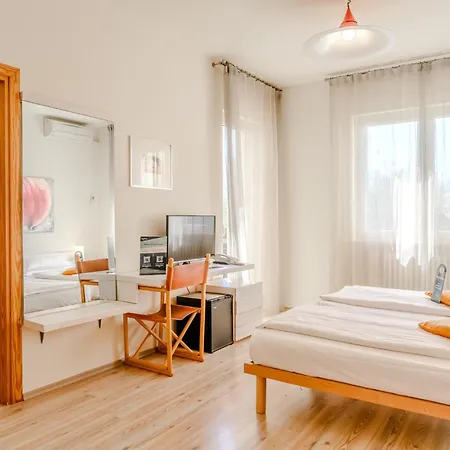 Hotiday Garda Hotell 3*