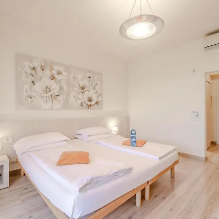 Hotiday Garda Hotel